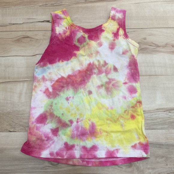 Girls Shirt Bundle Size Small. Bundle of 4 great Graphic Tees. - Picture 5 of 11